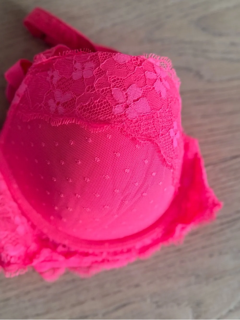 Victoria's Secret Pink Lace Underwire Bra Push Up 34DD - Picture 3 of 8